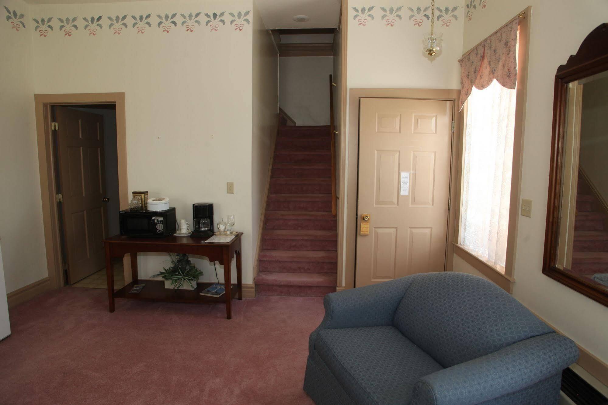 Oak Valley And Bed and breakfast Geneseo